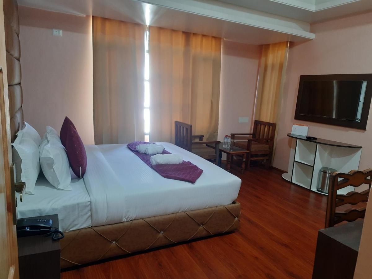 Fair Mount, Airport Road, Humhama Srinagar Hotel Екстериор снимка