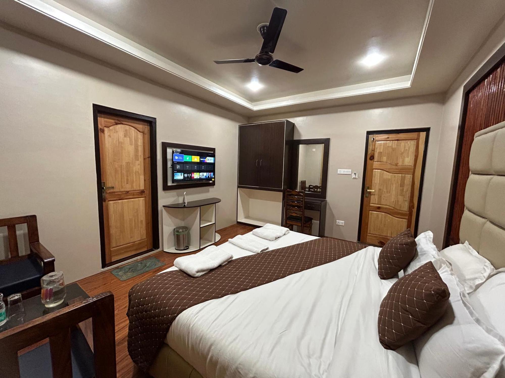 Fair Mount, Airport Road, Humhama Srinagar Hotel Екстериор снимка